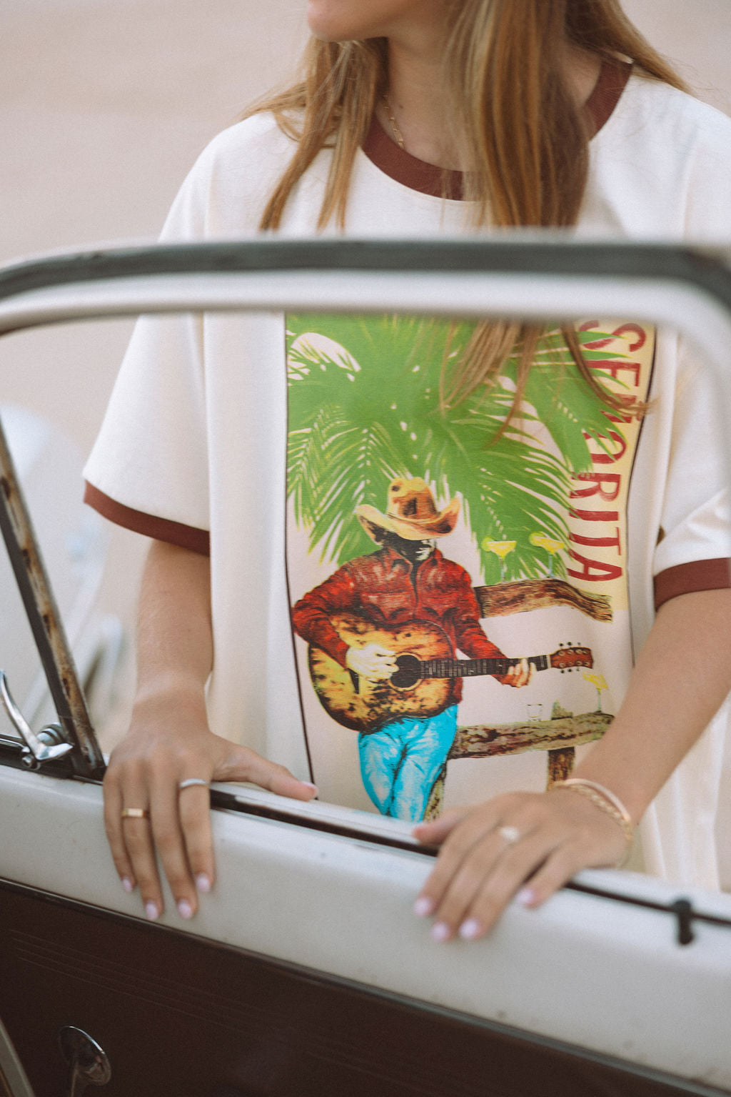 SENORITA UNISEX SLOUCH TEE- 100% ORGANIC COTTON GRAPHIC T-SHIRT